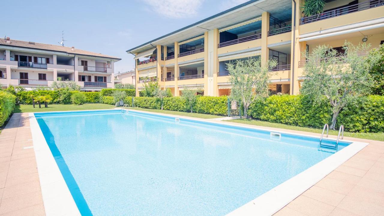 Colombare Suite - Italian Homing Sirmione Bagian luar foto